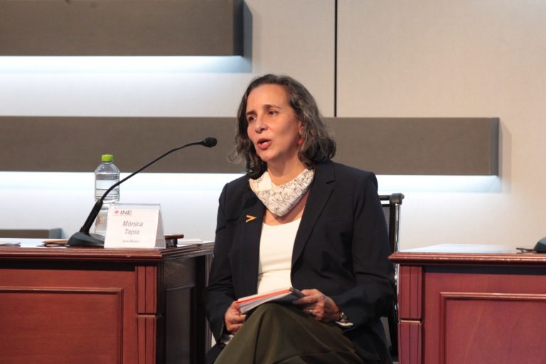 Mónica Tápia, Aúna México.