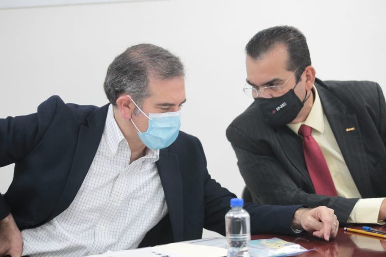 Lorenzo Córdova Vianello Consejero Presidente del INE  y Joaquín Rubio Sánchez Vocal Ejecutivo de la Junta Local del Estado de México.