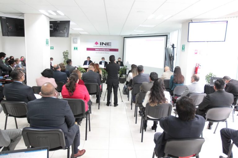 Reunión con la estructura del INE Estado de México.