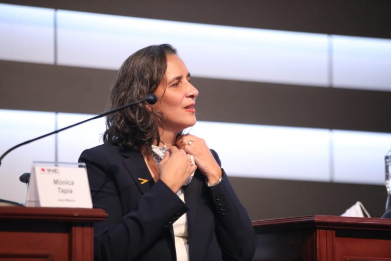 Mónica Tápia, Aúna México.