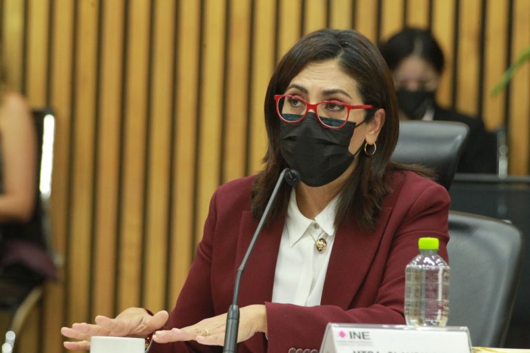Claudia Zavala Pérez, Consejera Electoral.