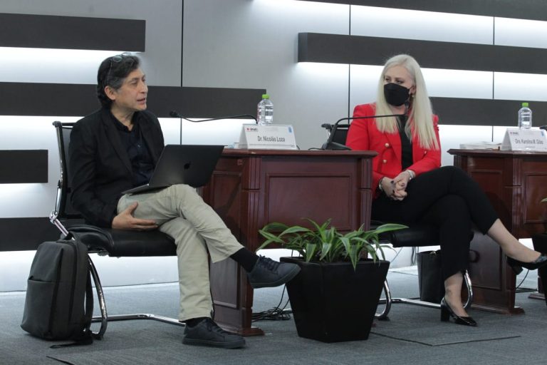 Nicolás Loza Otero Académico de la Facultad Latinoamericana de Ciencias Sociales y Karolina Monika Gilas Co-Autora del Informe País 2020 e investigadora de la UNAM.
