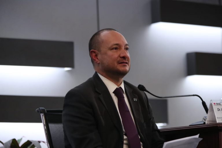 Horacio Vives Segl, Instituto Tecnológico Autónomo de México.