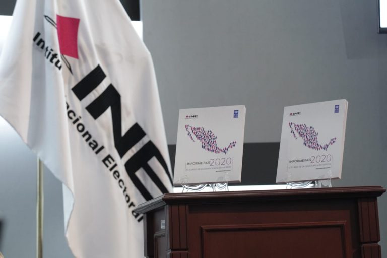 Presentación de la obra “Informe País 2020: El curso de la democracia en México”.