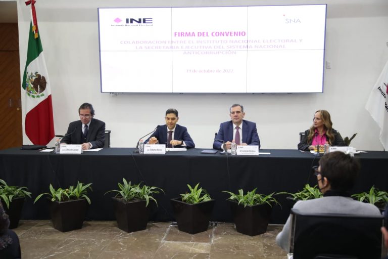 Firma del Convenio de Colaboración entre el Instituto Nacional Electoral y La Secretaría Ejecutiva del Sistema Nacional Anticorrupción.
