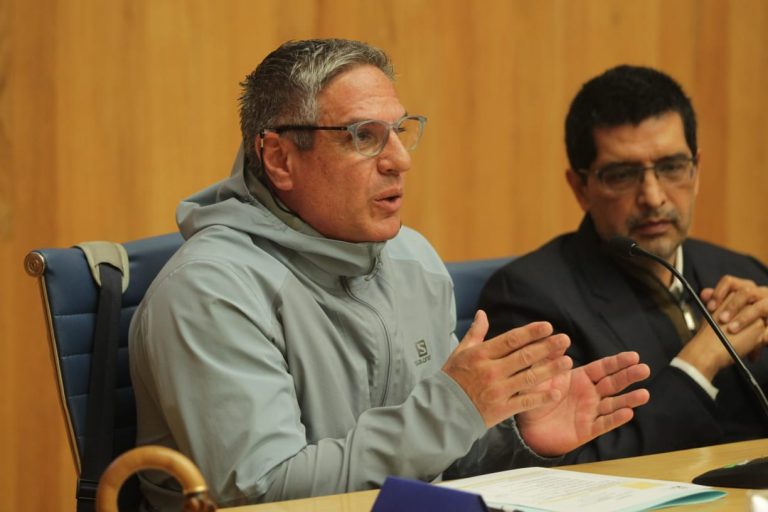 Fernando Ayala Blanco,  Miembro del Sistema Nacional de Investigadores del Centro de Estudios Políticos de la Facultad de Ciencias Políticas y Sociales de la UNAM.