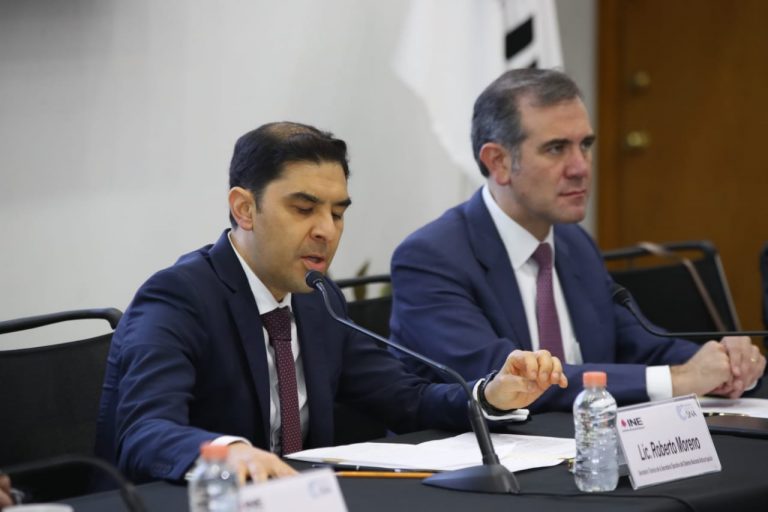 Roberto Moreno Herrera Secretario Técnico de la Secretaría Ejecutiva del Sistema Nacional Anticorrupción y Lorenzo Córdova Vianello Consejero Presidente del INE.
