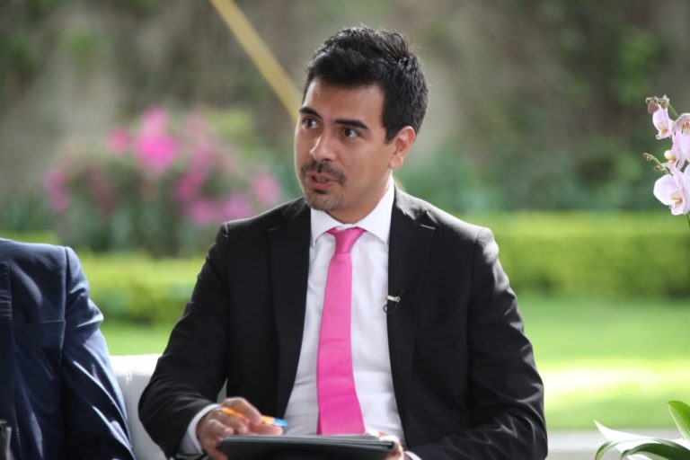 Francisco Gerardo Camarena Espinoza, Oficial Nacional de Programas de ONU Mujeres en México.