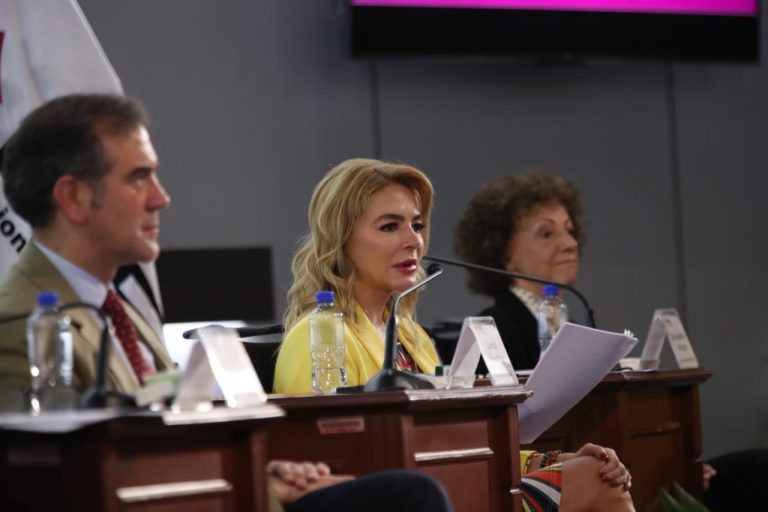 Ceremonia Institucional con motivo del Décimo Aniversario Luctuoso, Maestro Alonso Lujambio Irázabal.