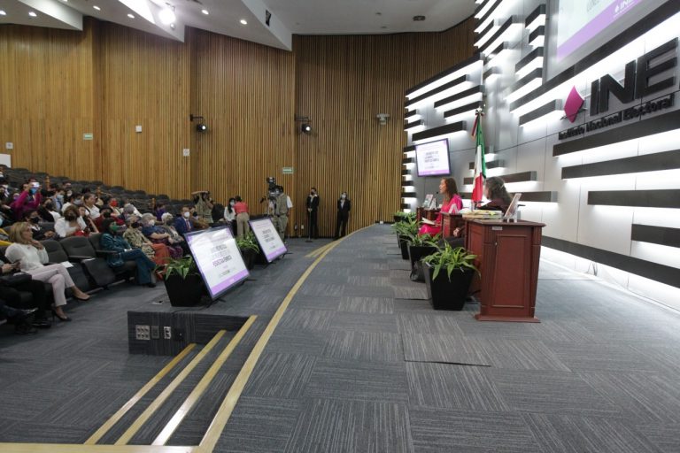 Conferencia Magistral “Los derechos políticos de las mujeres desde una perspectiva mexicana”