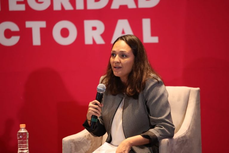 Sandra Vera, catedrática de la Ibero.