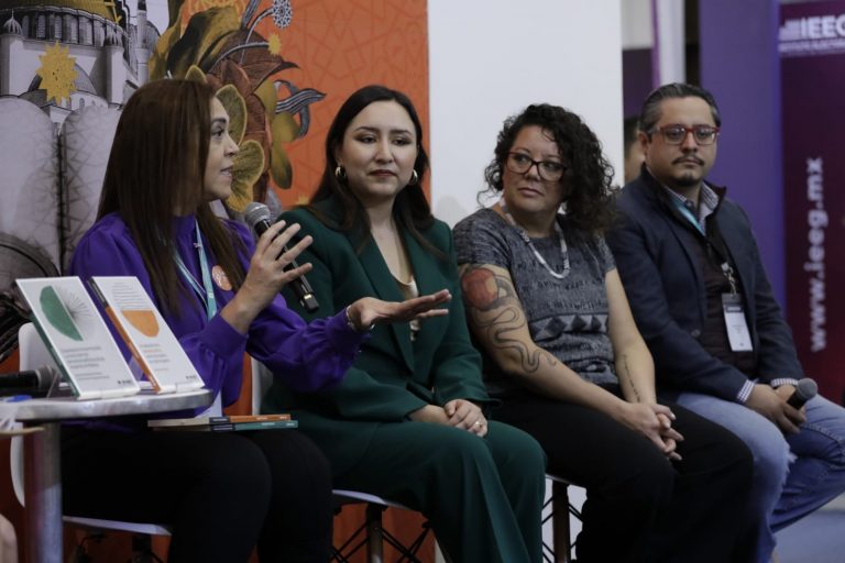 Adriana Favela Herrera, consejera electroal del INE.