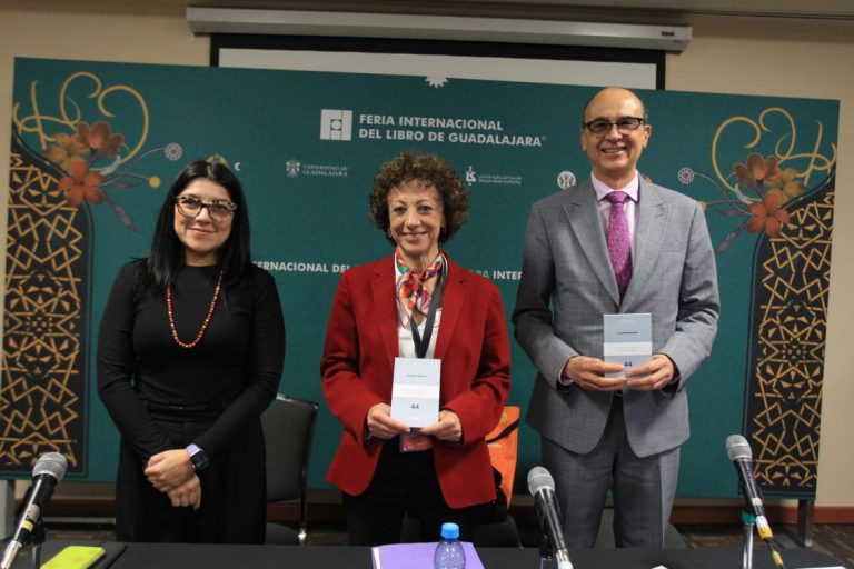 Presentación de la obra institucional  “Democracia y transparencia: binomio indisoluble”.