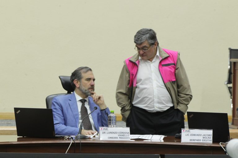 Lorenzo Córdova Vianello Consejero Presidente y Ucc-Kib Espadas Ancona Consejero Electoral.