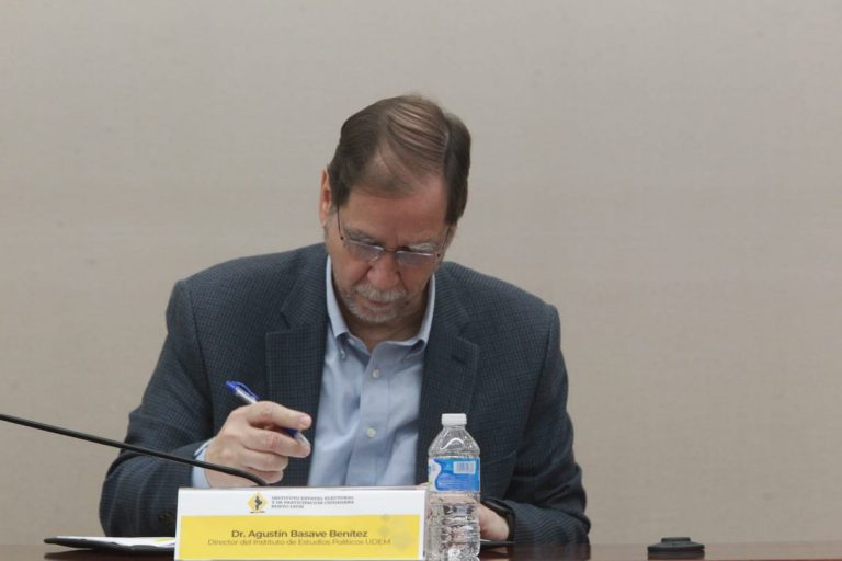 Agustín Basave Benítez, Director del Instituto de Estudios Políticos de la UDEM en la Firma del Convenio General de Apoyo y Colaboración para el Fomento de la Cultura Cívica Democrática en el Estado de Nuevo León.