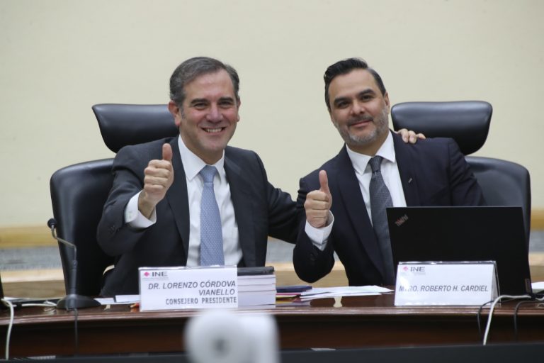 Lorenzo Córdova Vianello, Consejero Presidente y Roberto Heycher Cardiel Soto encargado de la Secretaría Ejecutiva.