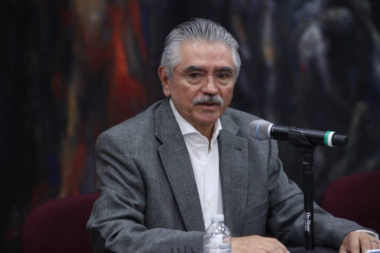 Leonardo Valdes Zurita, Universidad de Puebla.