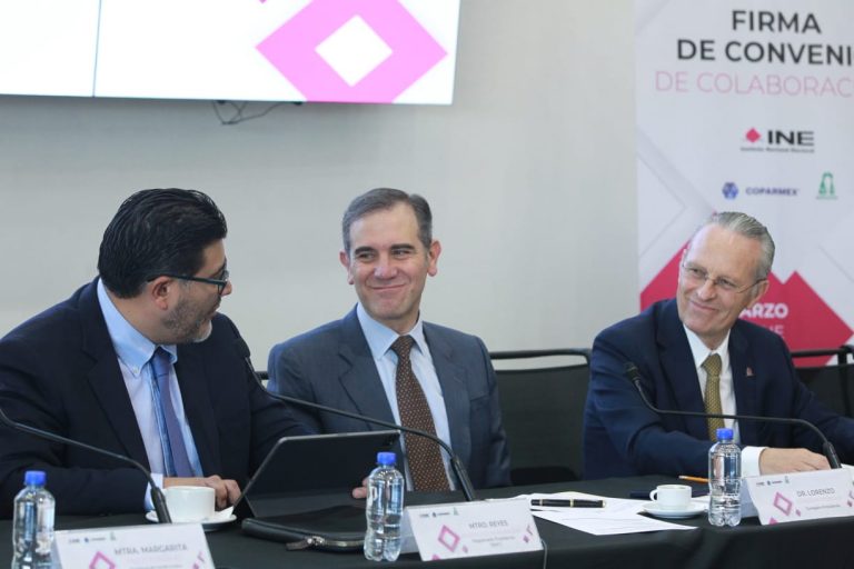 Firma de convenio de colaboración para fortalecer la cultura cívica INE-COPARMEX-TEPJF.