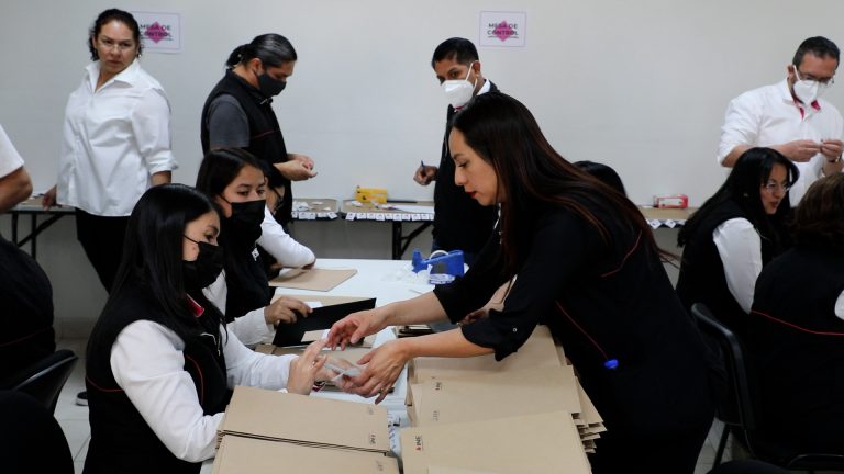 Integración de los Sobres Paquete Electoral de Seguridad para voto anticipado y en prisión preventiva para la elección de gubernaturas del Estado de México