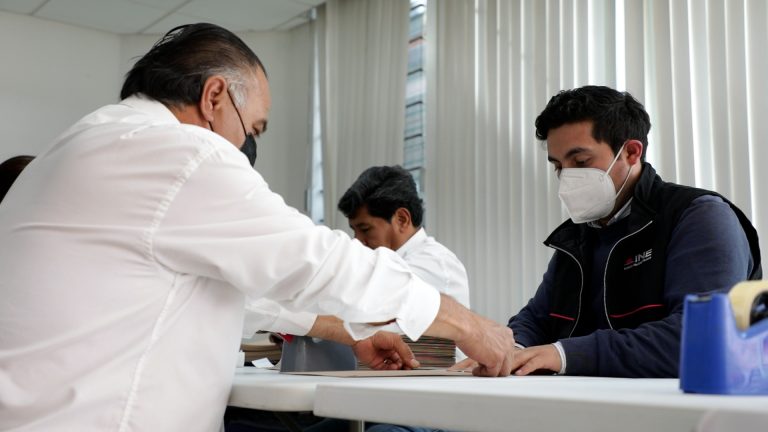 Integración de los Sobres Paquete Electoral de Seguridad para voto anticipado y en prisión preventiva para la elección de gubernaturas del Estado de México