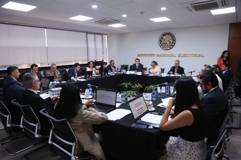 Primera sesión de la Junta General Ejecutiva del INE.