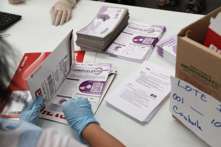 Integración de paquetes electorales para voto postal de Coahuilenses y mexiquense en el extranjero.