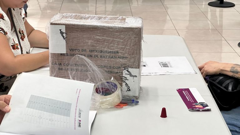 Preparación de las mesas, conteo de votos en el extranjero por internet de los estado de Coahuila y Estado de México