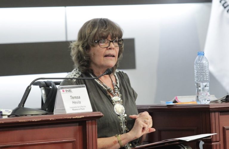 Teresa Hevia Rocha, Consultora Independiente e integrante de la Red de Mujeres en Plural.