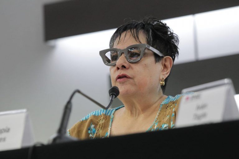 Olimpia Flores Ortiz, Maestra en subjetividad y violencia por el colegio de saberes.