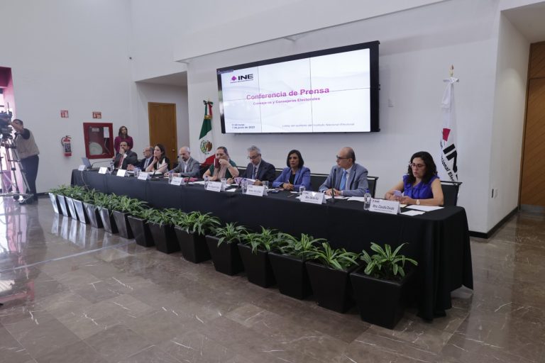 Conferencia de prensa de las Consejeras y Consejeros Electorales del INE.
