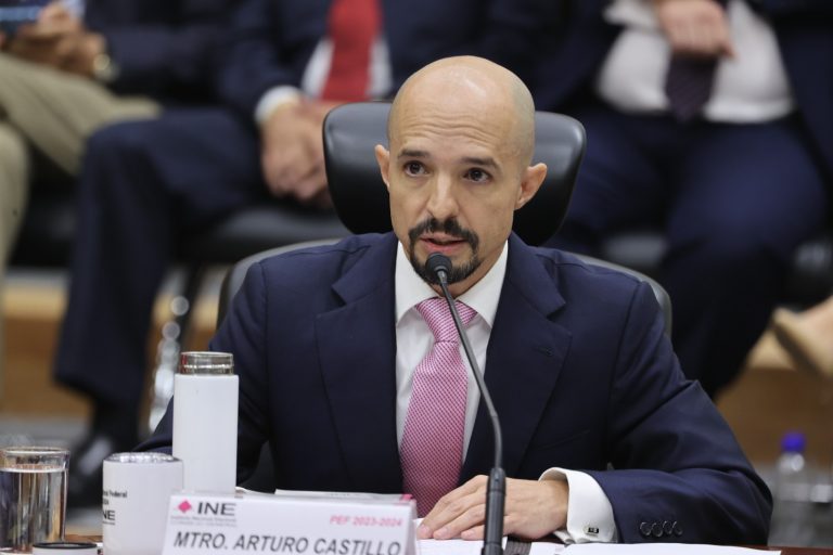 Arturo Castillo Loza, Consejero Electoral.