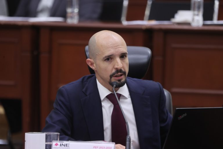 Arturo Castillo Loza, Consejero Electoral.