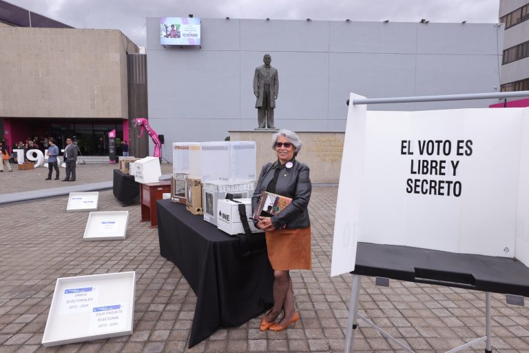 Evento titulado 70 años del voto de las Mujeres en México: Forjadoras de la Democracia.