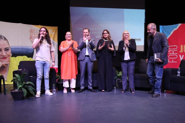 Foro Juventud y Democracia.