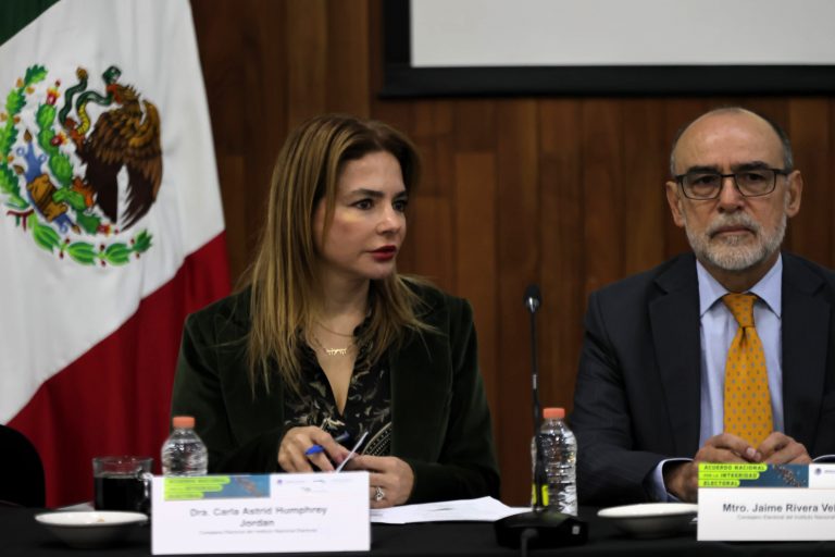 Carla Humphrey Jordan y Jaime Rivera Velázquez Consejera y Consejero Electorales del INE