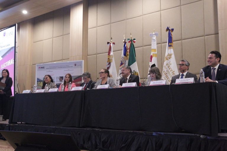 Firma de convenios de colaboración para el monitoreo de espacios que difunden noticias en precampañas y campañas del PEF 2023-2024.