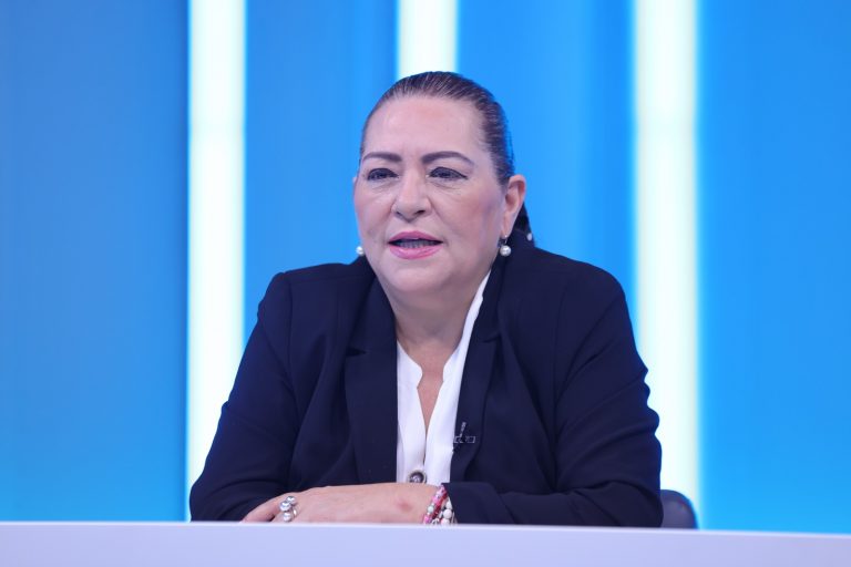 Guadalupe Taddei Zavala, Consejera Presidenta del INE da la bienvenida al Foro Internacional de Debates 2023-2024.
