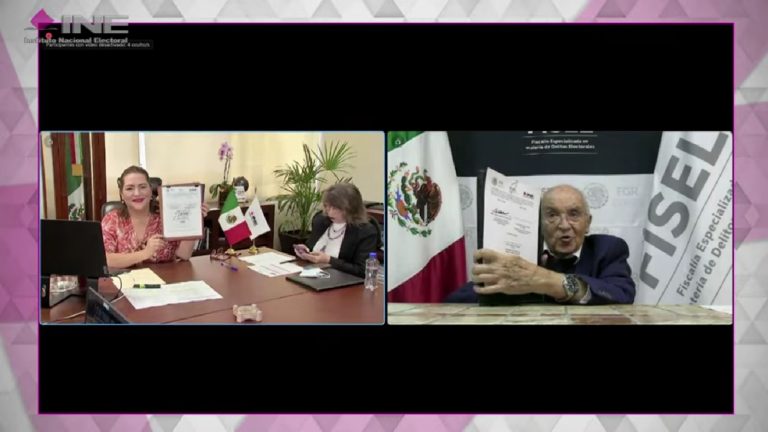Guadalupe Taddei Zavala Consejera Presidenta del INE y  José Agustín Ortiz Pinchetti Titular de la Fiscalía Especializada en materia de Delitos Electorales durante la  Firma de convenio y colaboración INE-FISEL.