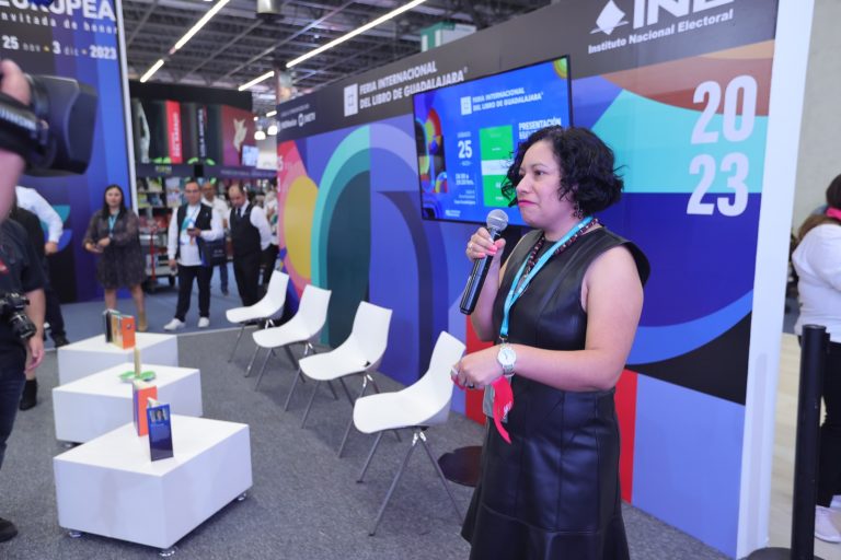 Inauguración del Stand del INE en la Feria Internacional del Libro de Guadalajara 2023.