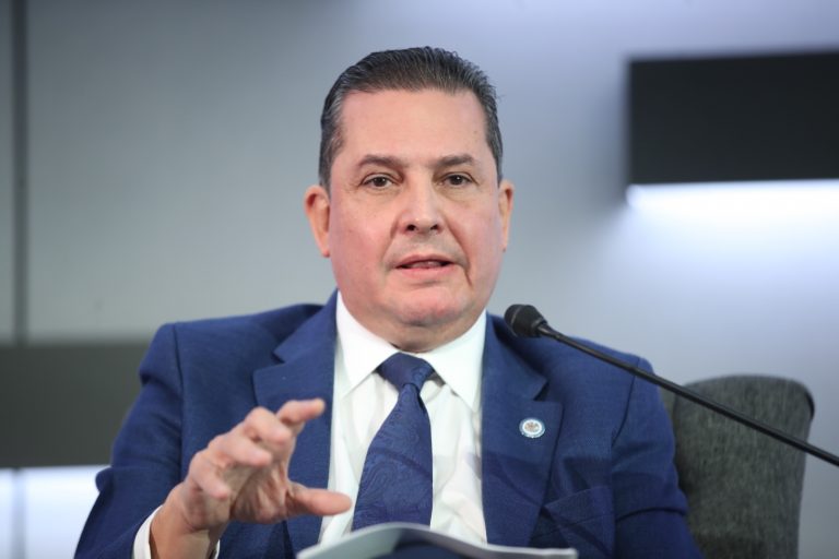 Francisco Guerrero, Secretario para el Fortalecimiento de la Democracia de la Organización de los Estados Americanos.