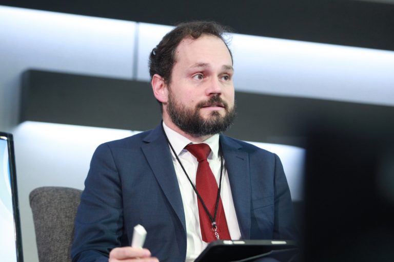 Alberto Fernández Gibaja, Jefe del Programa de Digitalización y Democracia de IDEA Internacional.