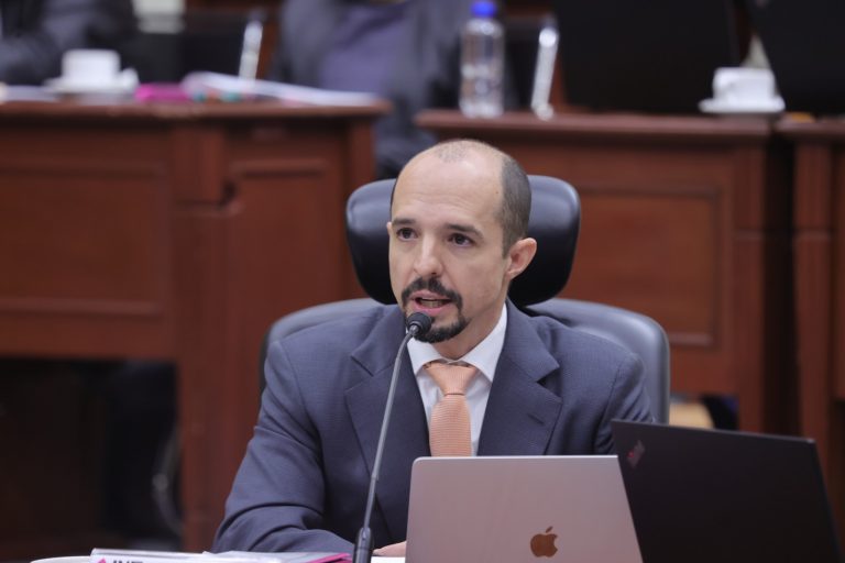Arturo Castillo Loza, Consejero Electoral.