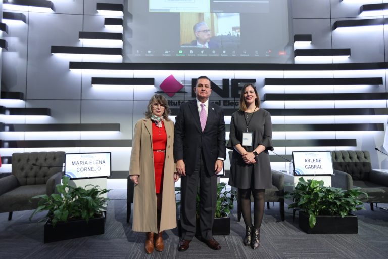 Inauguración de la II Cumbre de la Democracia Electoral.