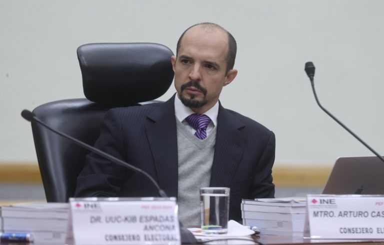 Arturo Castillo Loza, Consejero Electoral.