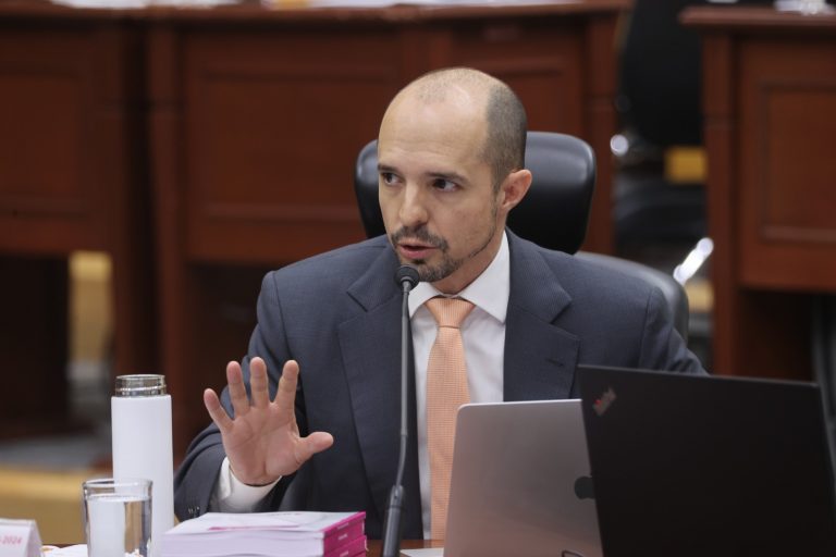 Arturo Castillo Loza, Consejero Electoral.