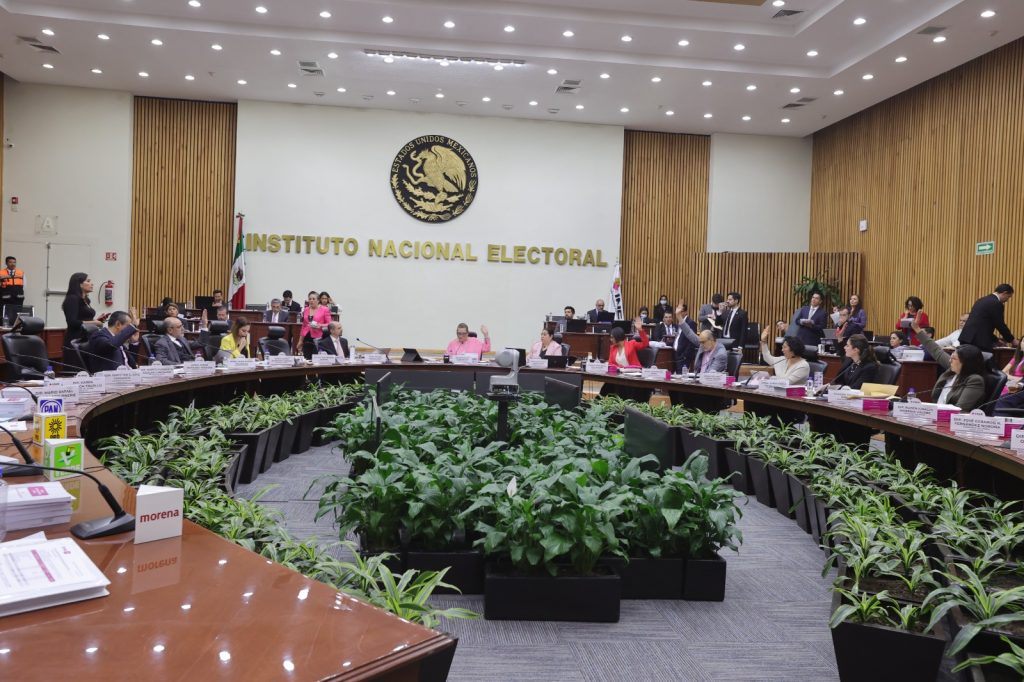 Botón para acceder a la cápsula de audio del Resumen de la sesión del Consejo General del INE