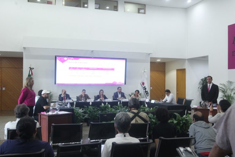 Sesión Pública de la Mesa de Representantes de los Debates Presidenciales.