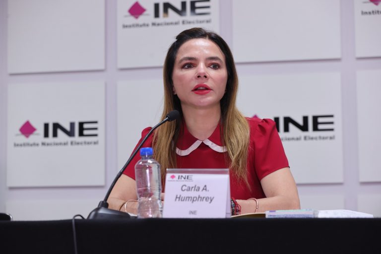 Carla Humprey Jordan, Consejera Electoral e integrante de la Comisión del Voto de los Mexicanos Residentes en el Extranjero.