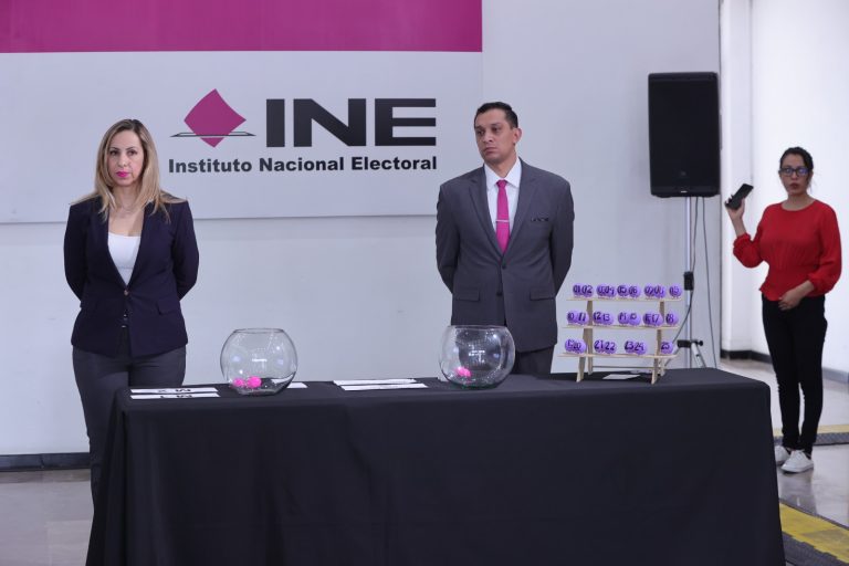 Sorteo y entrega de las preguntas ciudadanas a las personas moderadoras del Segundo Debate Presidencial.