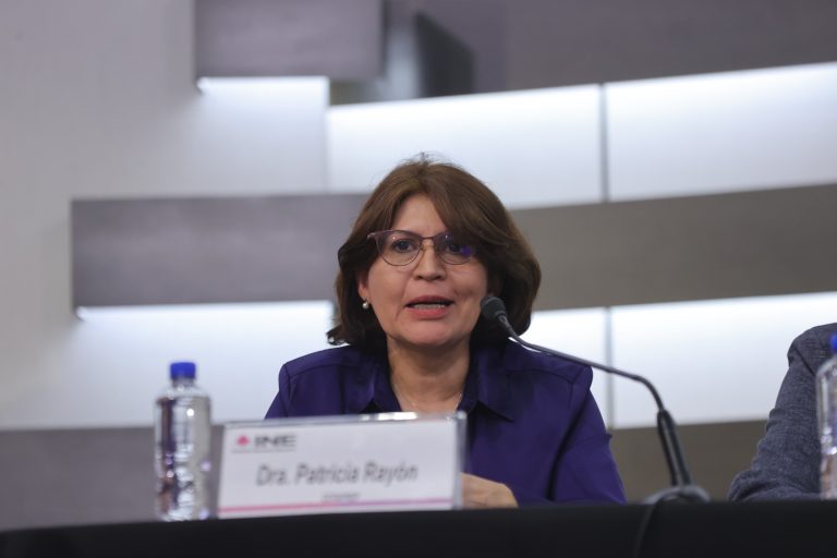 Integrante del Comité Técnico Asesor del Programa de Resultados Preliminares.